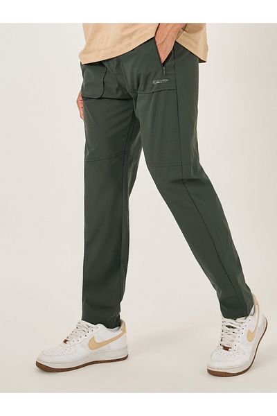 Fort Collins By Styli Men Solid Drawstring Waist Regular Fit Pants