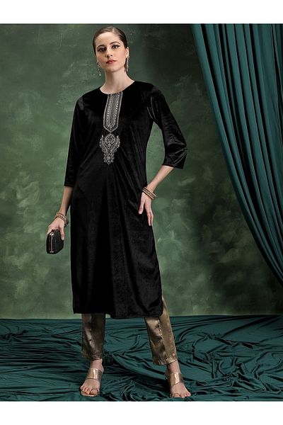 Vishudh By Styli Black Thread Work Straight Kurta