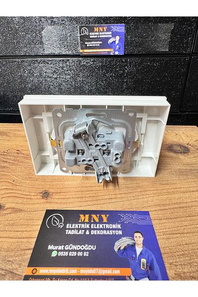 VİKO Karre Dual Socket Uses to Turn Single Socket to 2 Socket