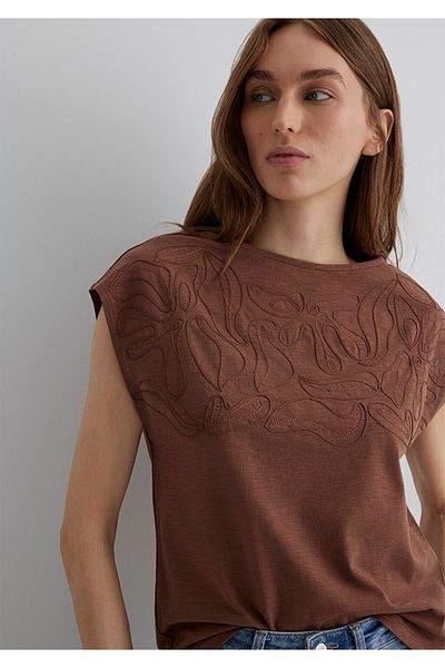 Mavi Καφέ T-Shirt με λεπτομέρεια εργαλείου κανονική εφαρμογή / κανονική εφαρμογή 1613140-90437