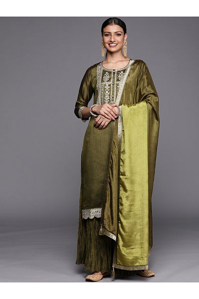 Libas By Styli طقم كورتا وشارارا بتفاصيل من الدانتيل الحريري مع دوباتا مزينة بالترتر