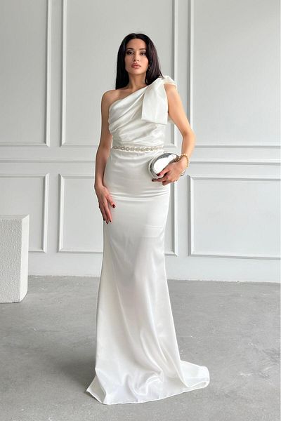 Serica Moda White One Shoulder Bow Detailed Belted Evening Dress