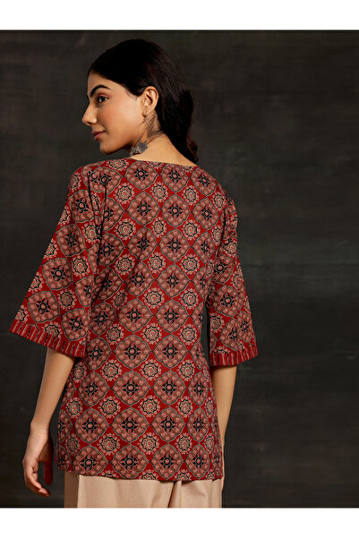 Libas By Styli All-Over Print Tie-Up Neck Kurti Top