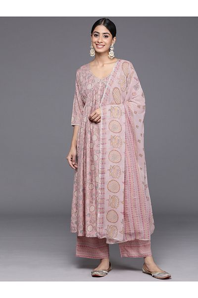 Libas By Styli طقم كورتا مطبوعة مع بنطلون متوسط الارتفاع ودوباتا شيفون مطبوعة