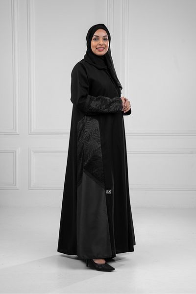 LAVİNİA عبايه نسائية من لافينيا كلوش مع قماش كريب منمنت بتدخيله دانتيل