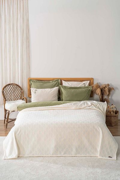 Rivaİstanbul Allen Jacquard Raschel Geometric Double Punch Bedspread