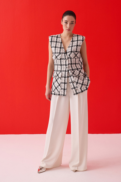 Jus De Pommes SİYAH BEYAZ EKOSELİ V YAKA TÜVİT KADIN YELEK