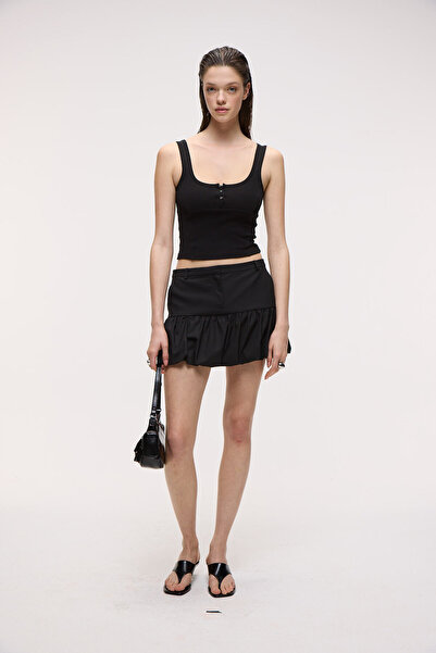 ETHIQUET قميص داخلي نسائي من ALYONA بقصة ضيقة ورقبة على شكل حرف U باللون الأسود