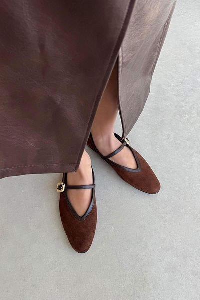 STRASWANS Women's Buckle - Suede Ballerina Brown Detail