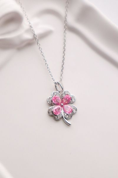 EFBUTİK Stainless Steel Silver Color Pink Zircon Stone Clover Necklace