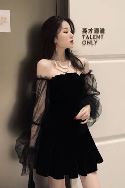 Chirkef Kadın Siyah Relaxed Likralı Kumaş Tül Bol Kollu Pileli Dantel Detaylı...