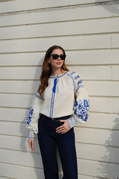 QUREKLİ Women's White Design Prevailing Collar Blue Embroidered Shirt