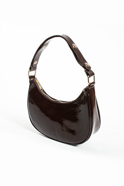 KOÇAK ÇANTA Γυναικεία δερμάτινη τσάντα ώμου από λουστρίνι μπαγκέτα με κουμπωτά κουμπιά