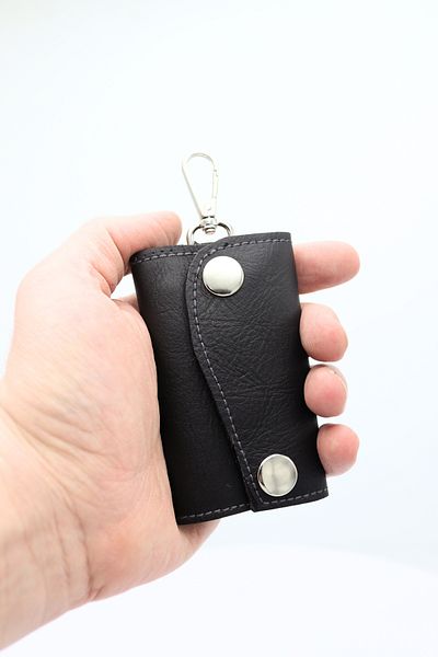 GUZZYLife Genuine Leather Keychain with 6 Hooks