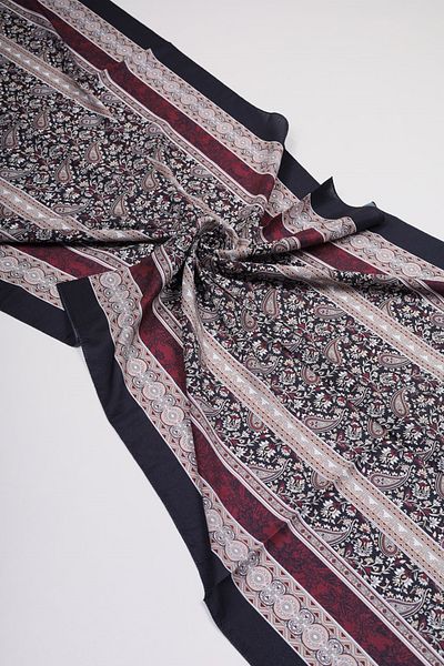 Levidor Patterned Love Shawl - Pattern-05 - Color-04