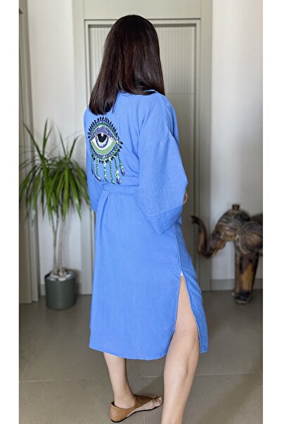 Butik Kimono din in / caftan cu broderie și paiete, cu detaliu strălucitor pentru ochi, Y cu fantă și cu centură în talie