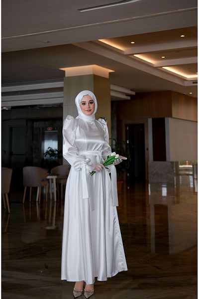 By Atelier White Noble Tuxedo Night Dress with Tieable Sleeves