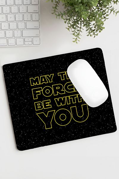 House Gorgeous لوحة ماوس مطبوعة مقاس 18 × 22 سم بتصميم May The Force Be With You