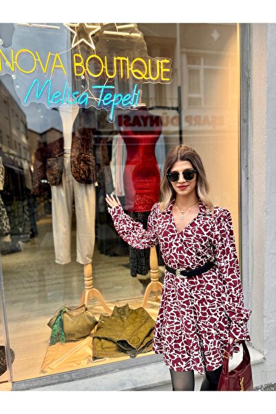 Quzu Kemer Detaylı Kırmızı Desenli Elbise