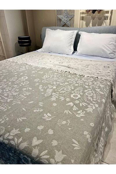 Explore Home 2-Person Mosque Bedspread - Light Gray