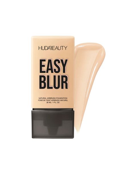 Huda Beauty Huda Beauty Easy Blur Foundation in Cashew 140g