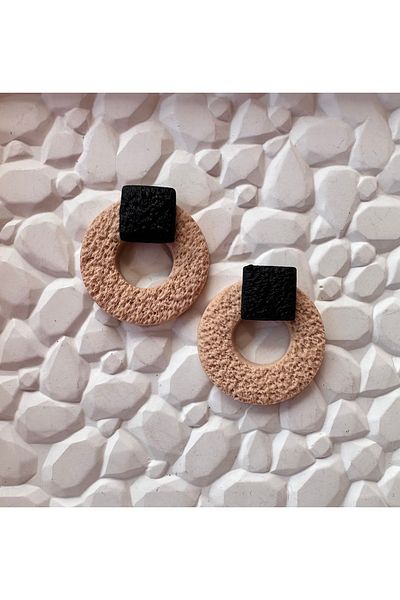 ACCESSORY Beige Circle Black Square Earrings