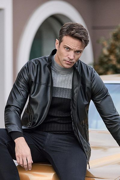 İmza Черен пуловер Slim Fit - Дълъг ръкав, Поло яка, Самозалепващ се 1012245154