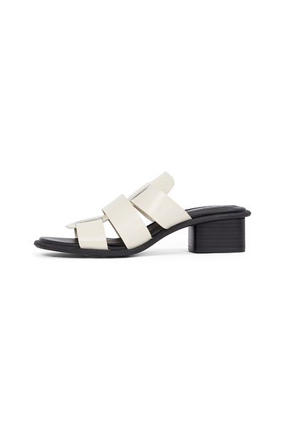 Calvin Klein Women Turtle Dove/Black Square Mg LTH Heel Sandal