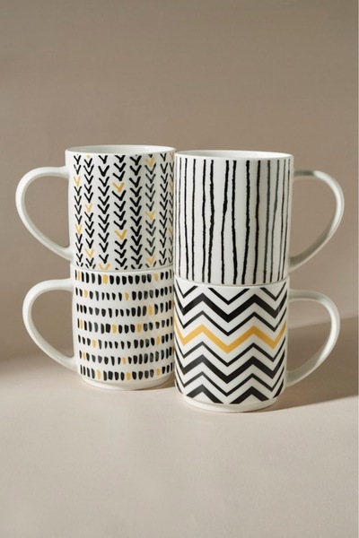 Karaca Nomar 5 Piece Porcelain Mug Set with Stand 320 ml