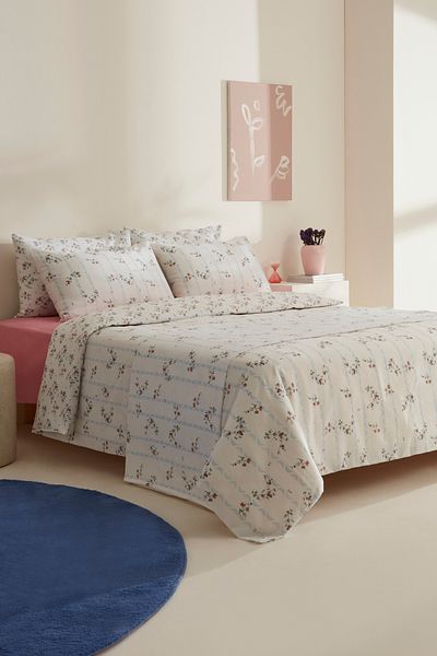 Sarah Anderson Visnus Double Pique Gift Duvet Cover Set