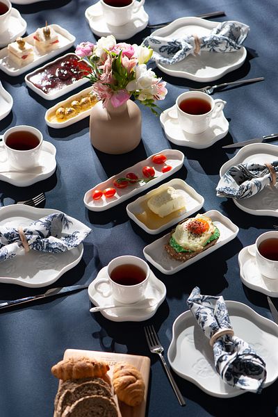 Emsan Florist 30 Pieces Porcelain Breakfast Serving Set for 6 Persons