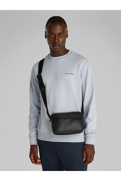 Calvin Klein Black Must Camera Crossover Bag