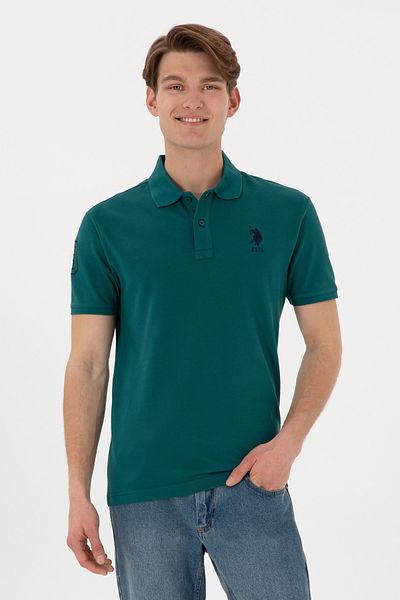 U.S. Polo Assn. تي شيرت رجالي بقصة ضيقة وياقة بولو باللون الأخضر الداكن 50305929 -VR101