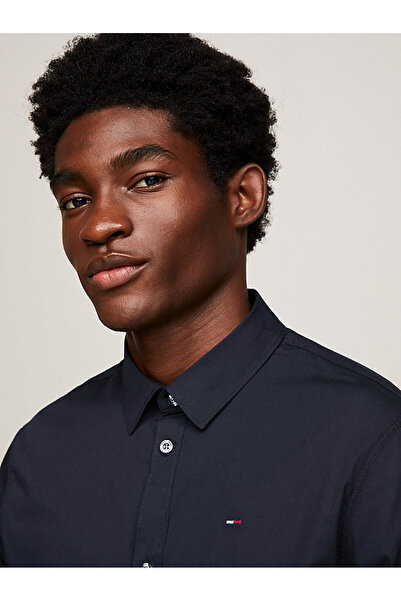 Tommy Hilfiger Erkek Marka Logolu Streç Pamuklu Yarı Yatık Yakalı Şık Görünümlü Günlük Kullanıma Uygun Siyah Gömlek