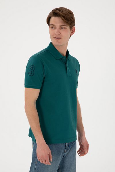 U.S. Polo Assn. تي شيرت رجالي بقصة ضيقة وياقة بولو باللون الأخضر الداكن 50305929 -VR101