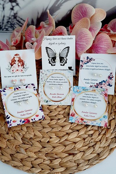 Burak Baskı Tasarım Pink Flower Card Mother's Day Gift Pearl Earrings / 5 Pairs