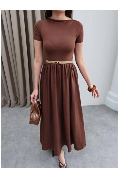 Marjinal Kısa Kollu Kloş Etekli Elbise