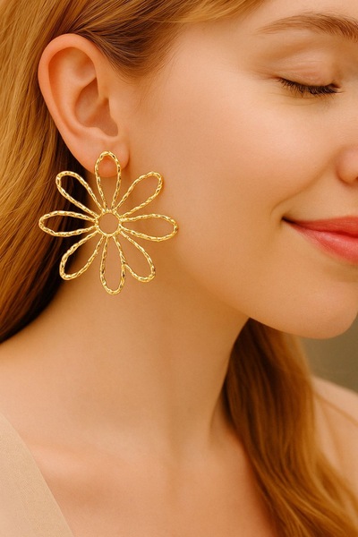 Vi store İthal Model Marka Çiçek Küpe