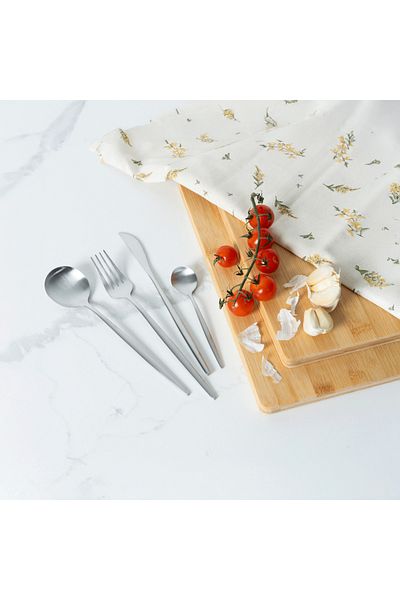 VAV GET 16-Piece Flatware Cutlery Set Serve for 4 People, Elegant & Durable Design.