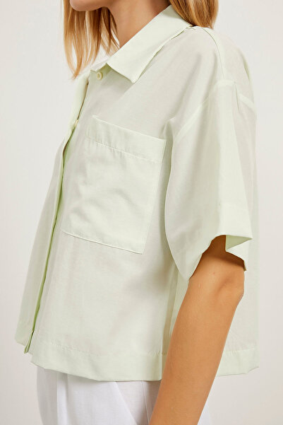 Arma Life Women's Oversize Short Sleeve Pocket Crop Green Shirt