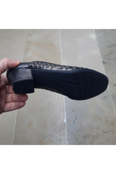 WHİTE LİNE Жіночі туфлі на класичному каблуці, спеціально розроблені для жінок з широким носом, широкою стопою та кістковими виступом.