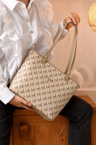 Cacharel Women's Large Size Hand and Arm Bag