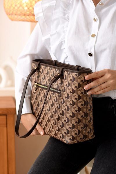 Cacharel Women's Large Size Hand and Arm Bag