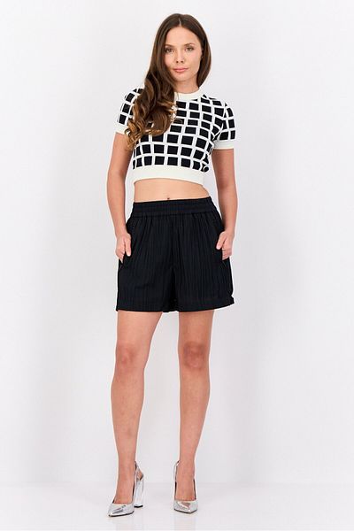 Esprit Women Pleated Basic Shorts, Black
