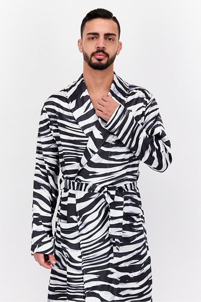 Asos Design رداء رجالي بطبعة حيوانية وأكمام طويلة وحزام، أسود