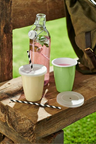 Tchibo 2 Pieces Enamel Picnic Mugs, Green And Yellow