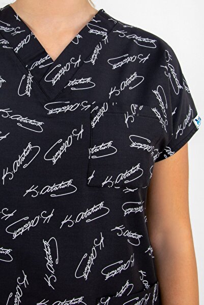 Nur Medikal Giyim Unisex Doktor Hemşire Forması Siyah Atatürk Desenli Likralı Üst Forma