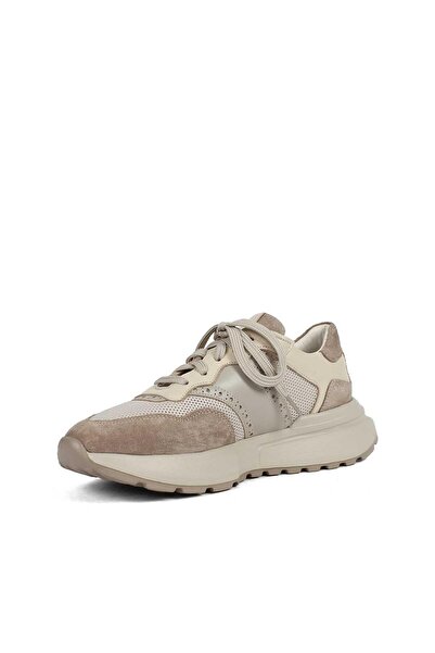 Celal Gültekin Kadın Bej Bağcıklı Kalın Tabanlı Süet Deri Sneaker