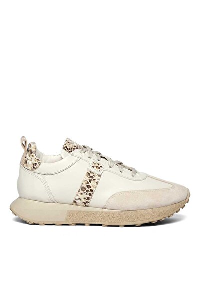 Celal Gültekin Kadın Bej Bağcıklı Kalın Tabanlı Süet Deri Sneaker
