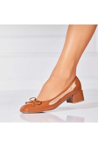 Joana Pantofi dama cu toc Camel din Piele Ecologica Lacuita Synai